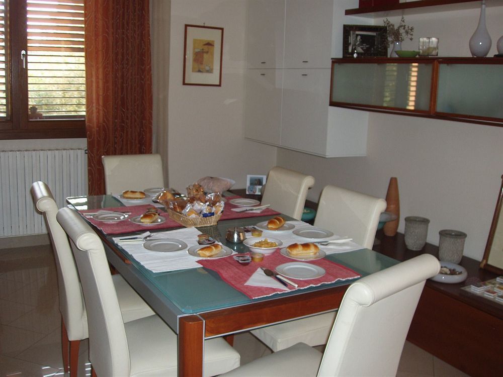 Residenza Del Sole Bed and Breakfast Surbo Eksteriør billede